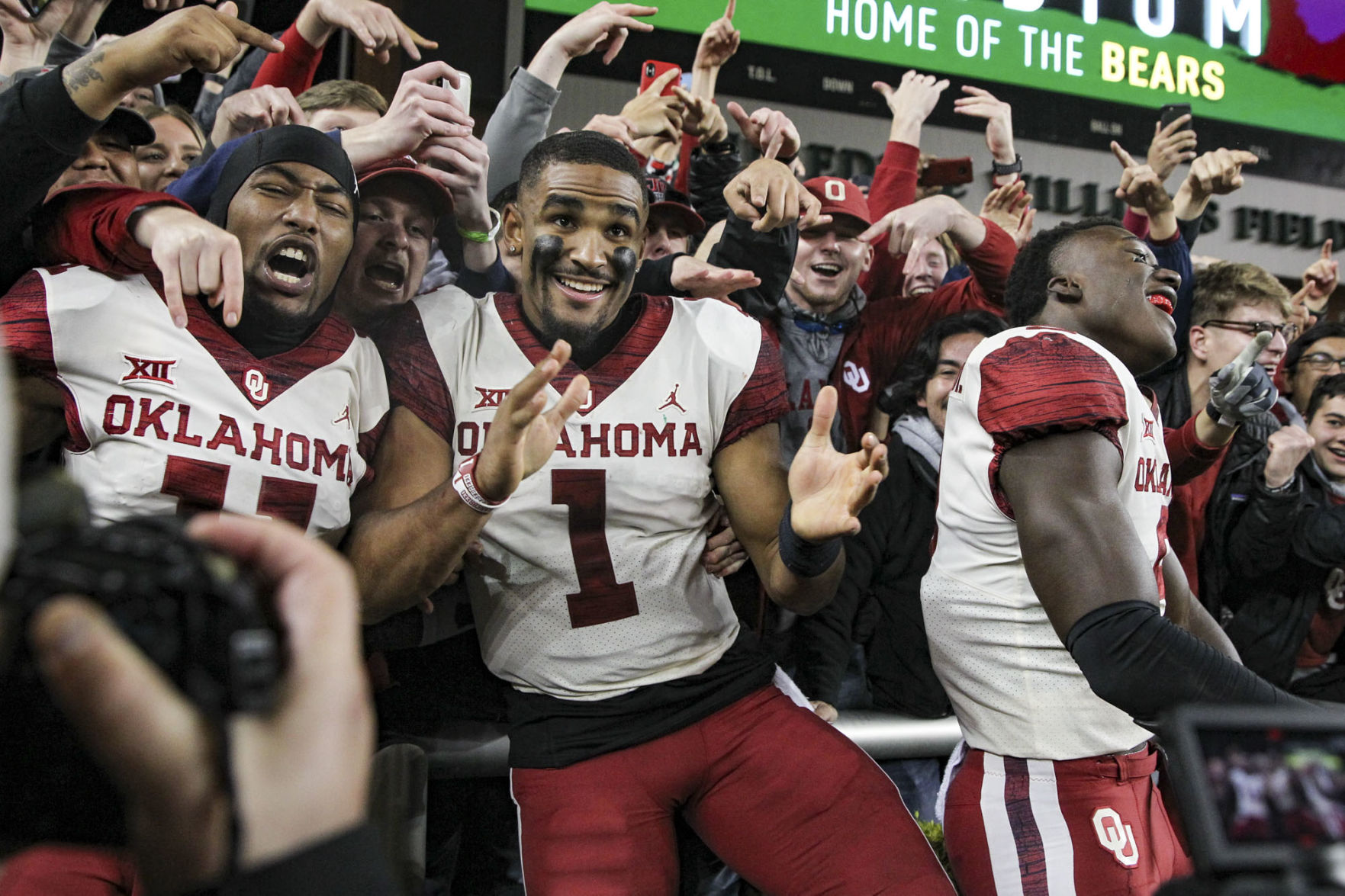 Jalen Hurts and Parnell Motley